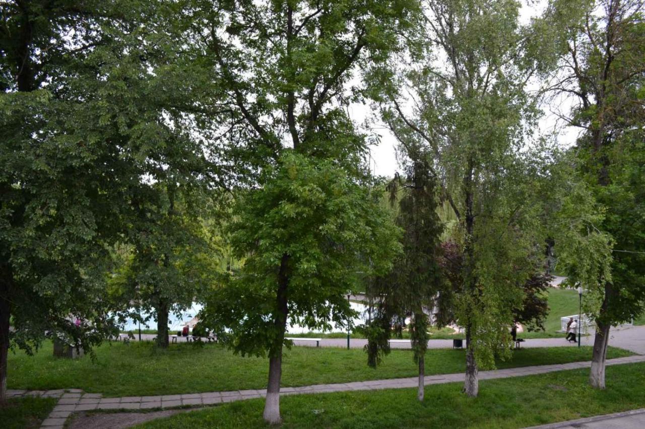 Apartamento Квартира Двохкімнатна Фонтан Kamianets-Podilskyi Exterior foto