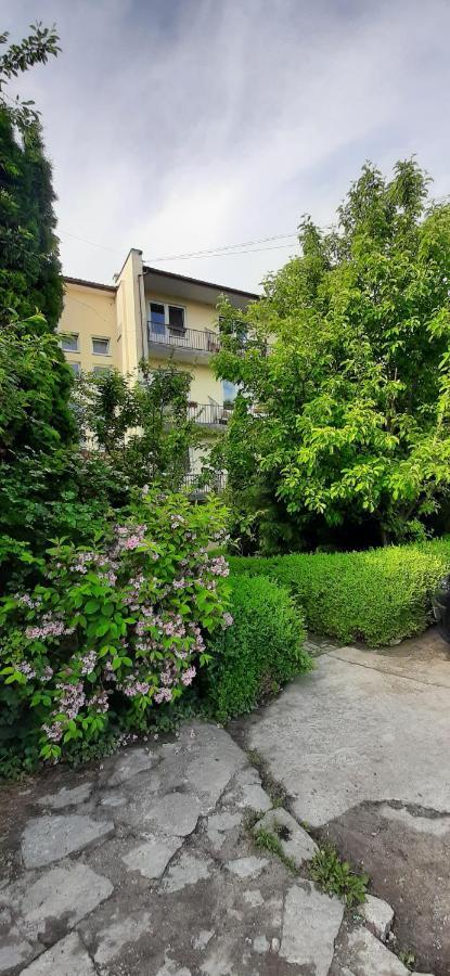 Apartamento Квартира Двохкімнатна Фонтан Kamianets-Podilskyi Exterior foto